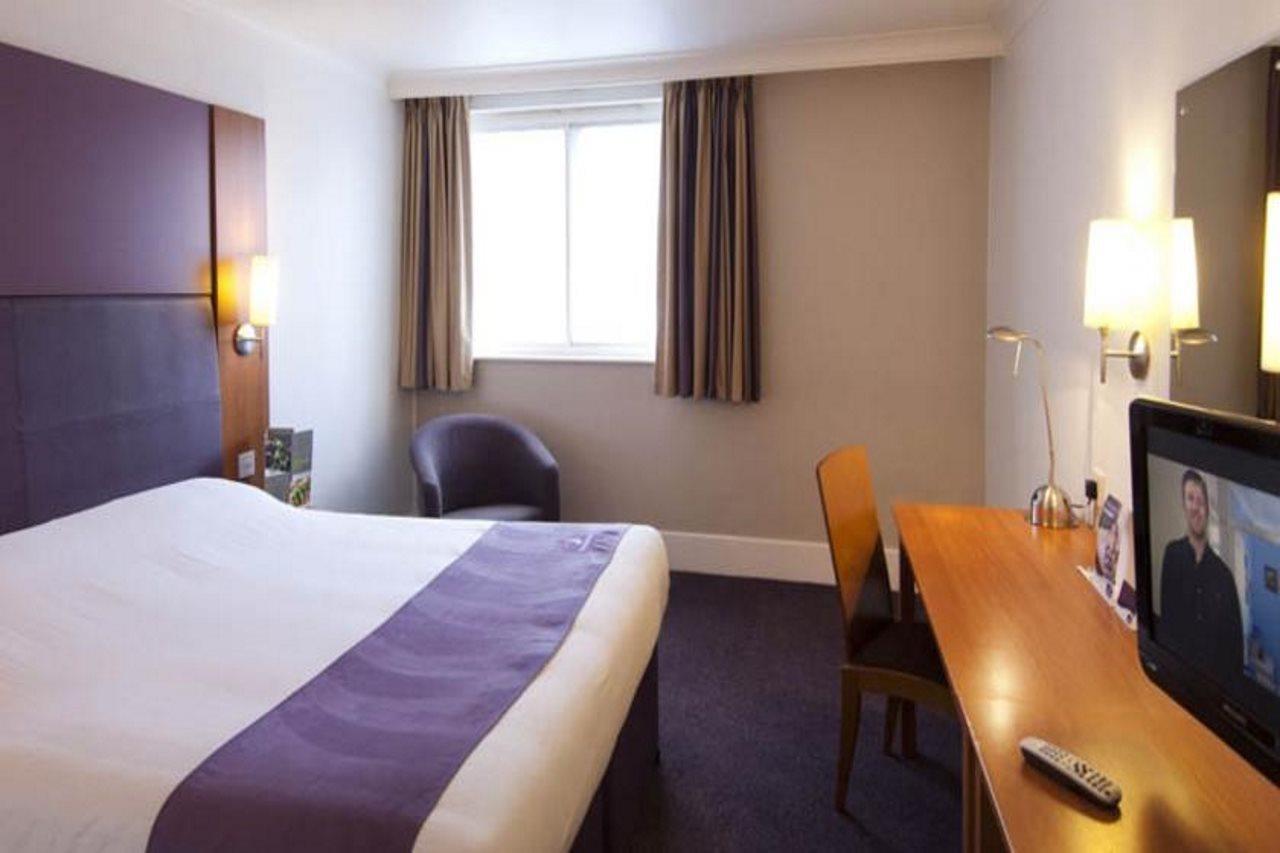 Premier Inn Skipton North Gargrave Bagian luar foto
