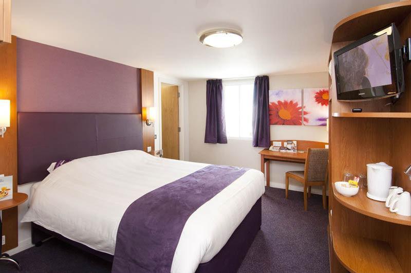 Premier Inn Skipton North Gargrave Bagian luar foto